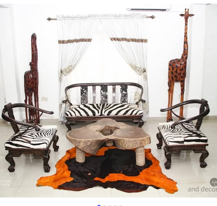 Fakore Chair